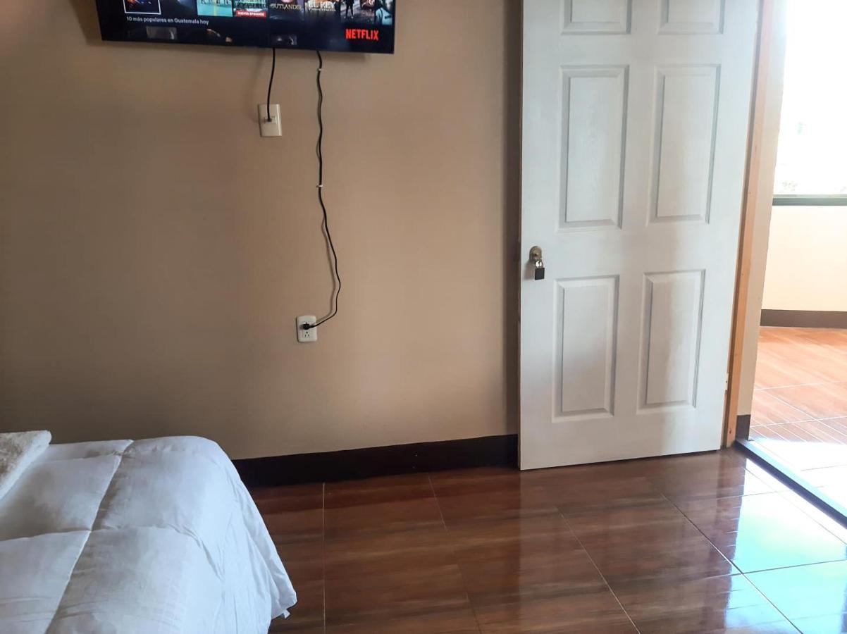 Millennium Apartment 圣佩德罗拉拉古纳 外观 照片